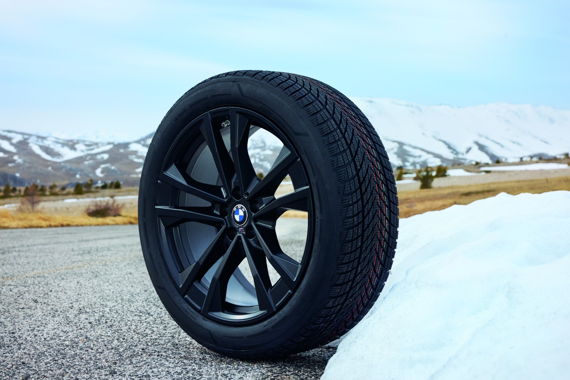 BMW-iX3-Facebook-HubSpot-02