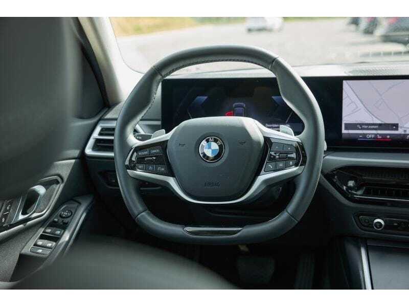 BMW 318iA Touring, foto 10 van 20
