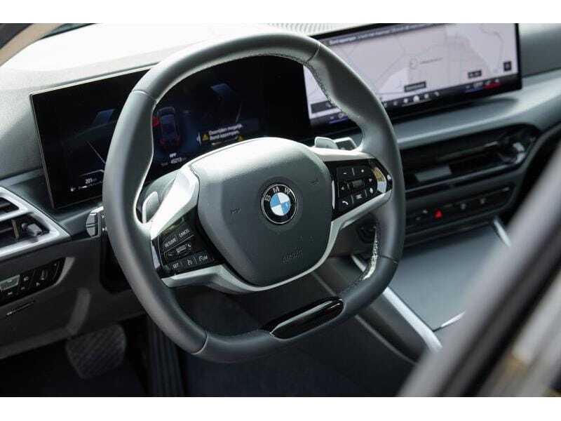 BMW 318iA Touring, foto 17 van 20