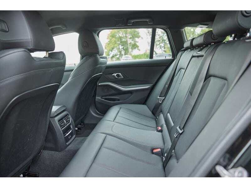 BMW 320 Touring, foto 15 van 20