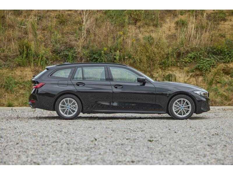 BMW 320e Touring, foto 3 van 20