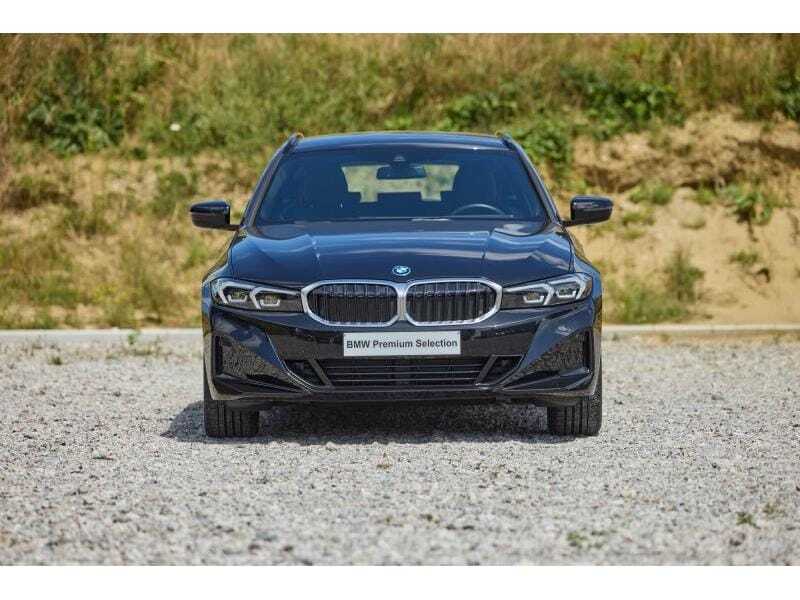 BMW 320e Touring, foto 2 van 20