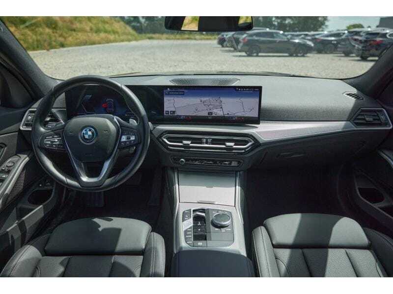 BMW 320e Touring, foto 7 van 20