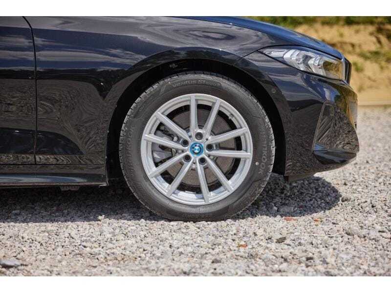 BMW 320e Touring, foto 8 van 20