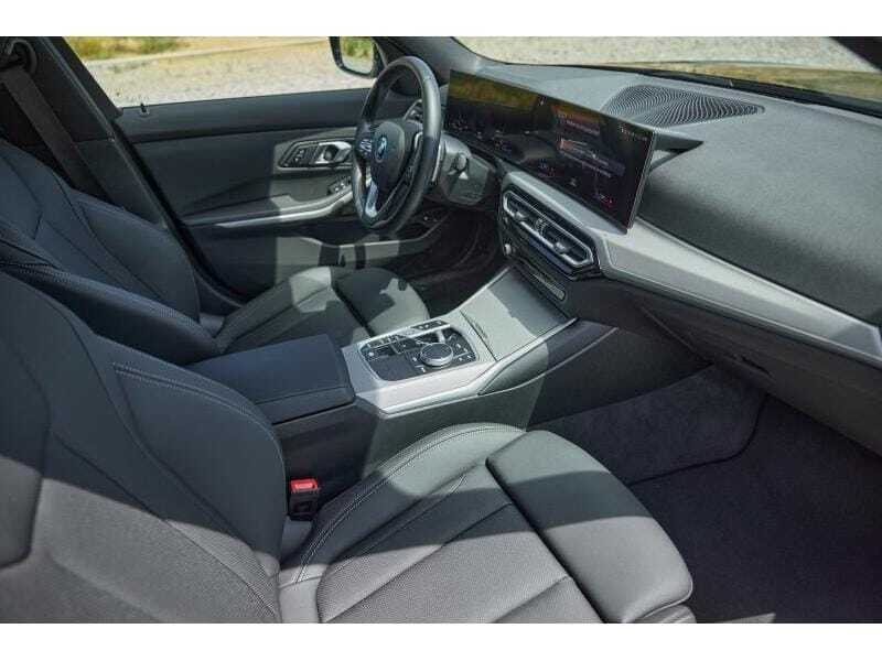 BMW 320e Touring, foto 9 van 20