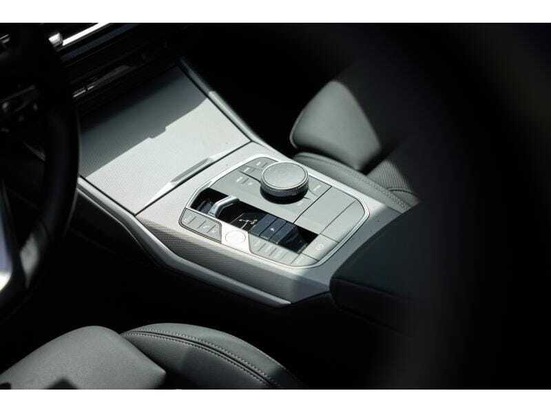 BMW 320e Touring, foto 16 van 20