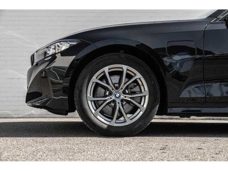 BMW 320e Touring, foto 4 van 20