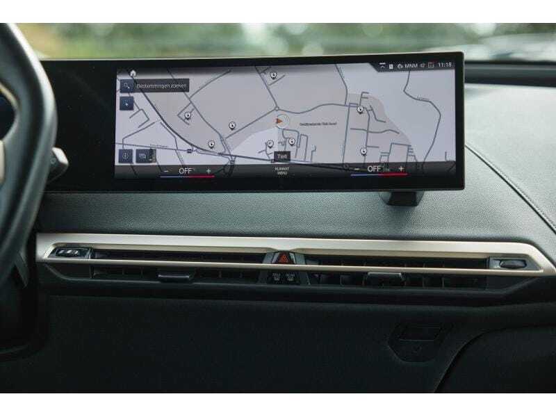 BMW iX xDrive40, foto 13 van 20