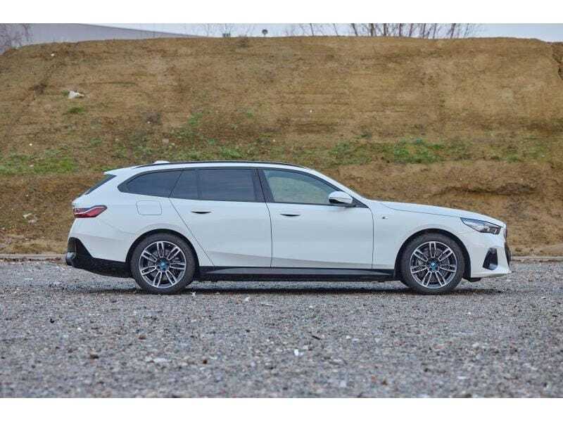 BMW i5 eDrive40 Touring, foto 3 van 20