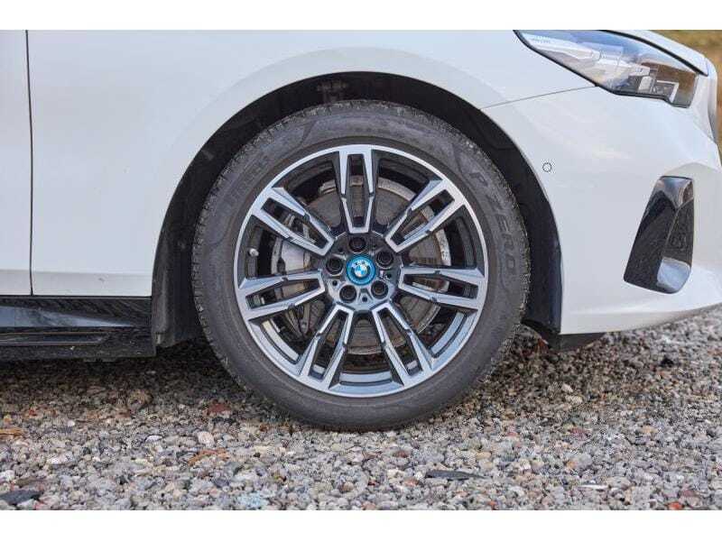 BMW i5 eDrive40 Touring, foto 8 van 20