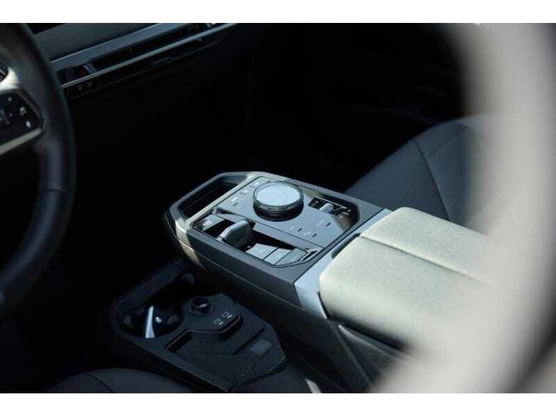 BMW iX xDrive45, foto 18 van 20