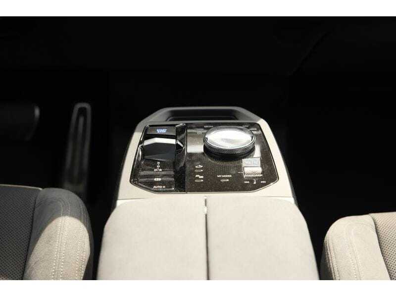 BMW iX xDrive45, foto 14 van 20