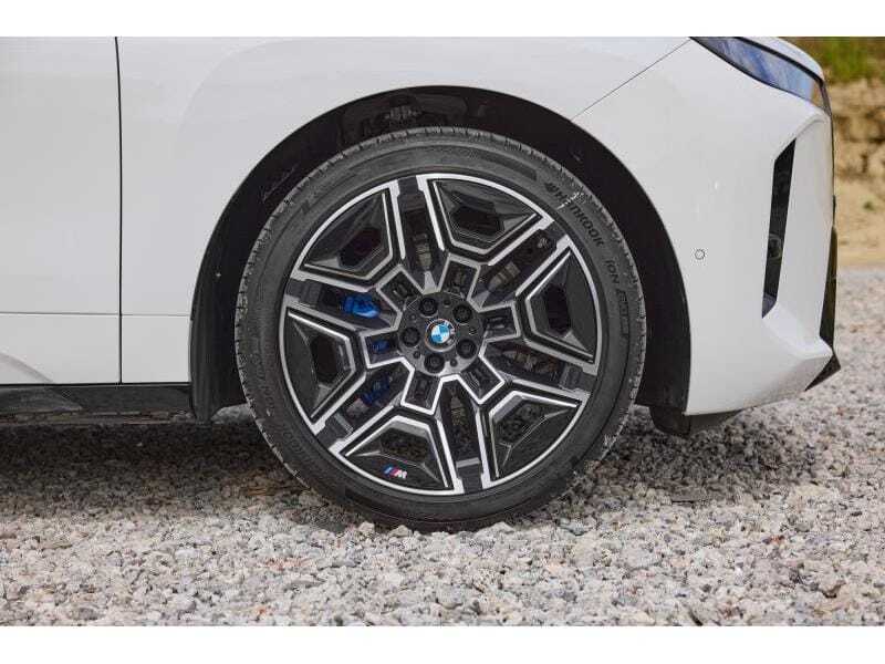 BMW iX xDrive45, foto 8 van 20