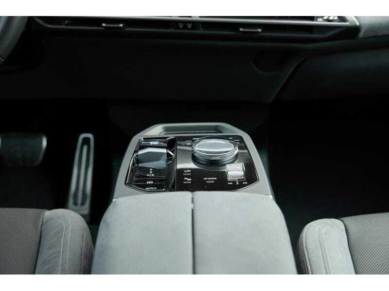 BMW iX xDrive45, foto 19 van 20