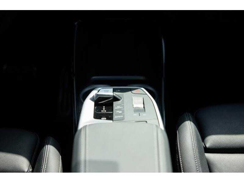 BMW iX2 eDrive20, foto 13 van 20