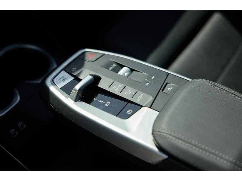 BMW iX2 eDrive20, foto 17 van 20