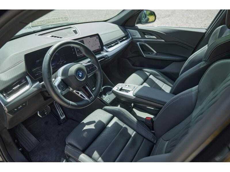 BMW iX2 eDrive20, foto 6 van 20