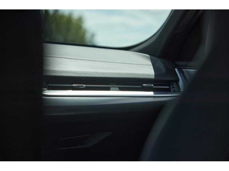 BMW iX2 eDrive20, foto 16 van 20