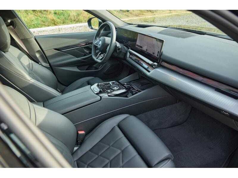 BMW i5 eDrive40 Touring, foto 9 van 20